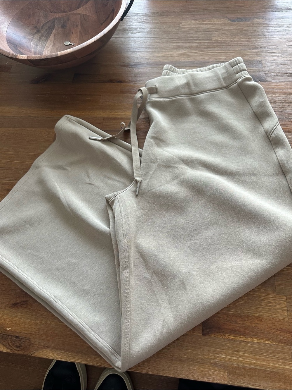 SPANX Tan  wide cropped Sweatpants